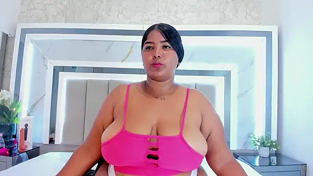 Snapshot of JuliethaVillalobos chatting on November 7, 2025, 8:53 pm JuliethaVillalobos online show from November 7, 2025, 8:53 pm
