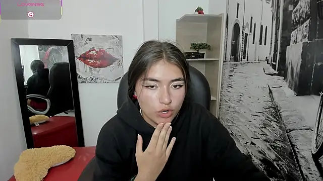 grace  lovely online show from September 13, 2025, 2:28 pm