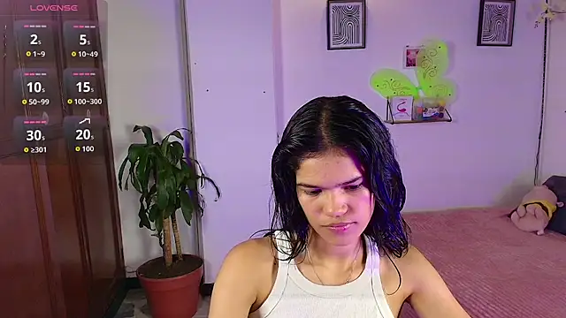 emycarver09 online show from November 2, 2025, 12:13 am