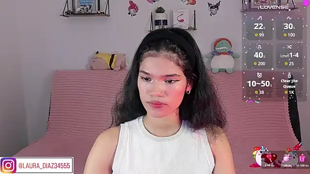 emycarver09 online show from March 10, 2026, 12:43 pm