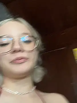 sukubo   online show from February 1, 2026, 9:30 am