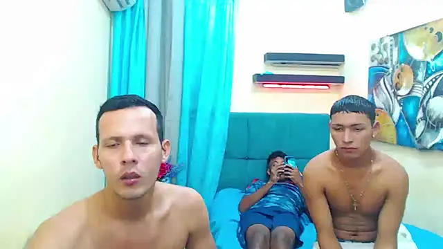 interracial bigcock online show from September 12, 2025, 10:43 pm