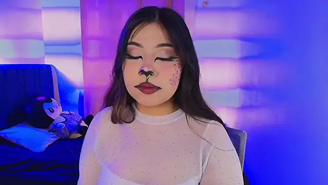 Snapshot of annie-russel chatting on October 2, 2025, 2:18 am annie-russel online show from October 2, 2025, 2:18 am