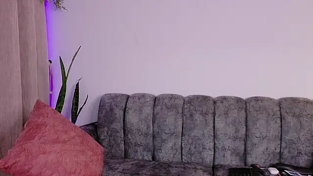 samiradoll online show from June 15, 2026, 4:15 am