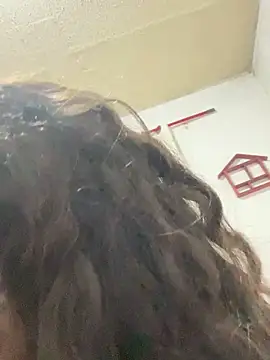 Snapshot of SereiaS chatting on October 23, 2025, 5:40 am SereiaS online show from October 23, 2025, 5:40 am