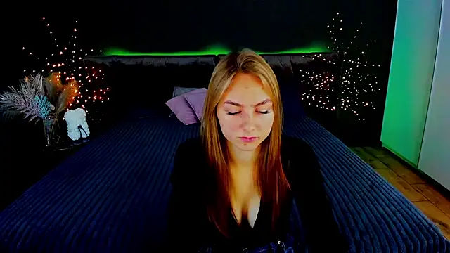 Snapshot of MilaAddams chatting on October 16, 2025, 5:41 am MilaAddams online show from October 16, 2025, 5:41 am