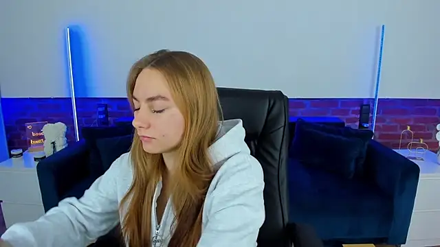 MilaAddams online show from February 6, 2026, 6:40 am