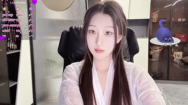 Snapshot of Winnie666- chatting on February 11, 2026, 5:51 pm Winnie666- online show from February 11, 2026, 5:51 pm