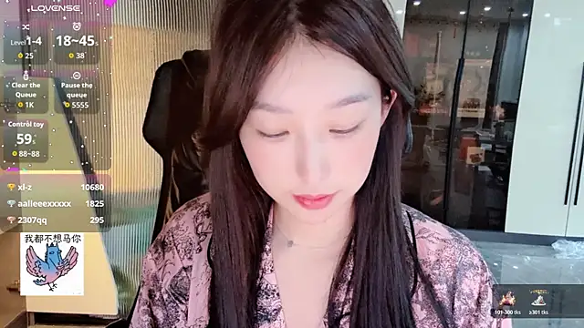 Snapshot of Winnie666- chatting on March 19, 2026, 8:13 pm Winnie666- online show from March 19, 2026, 8:13 pm