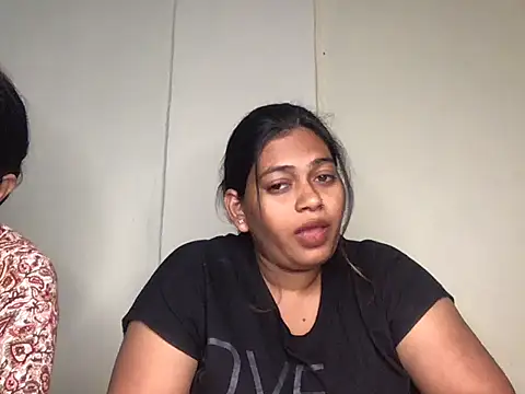 HoleyCoupon online show from January 7, 2026, 1:24 pm