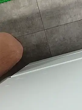 Yazaza1999 online show from November 6, 2025, 2:51 pm