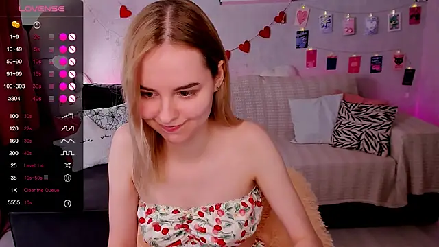 LillianShine online show from June 18, 2026, 9:14 am