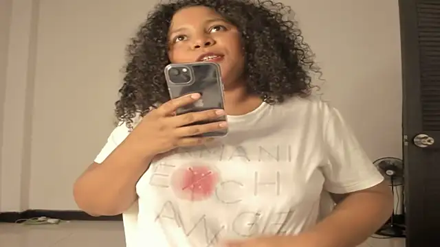 CAROLINNAGOMEZ online show from February 6, 2026, 1:32 am