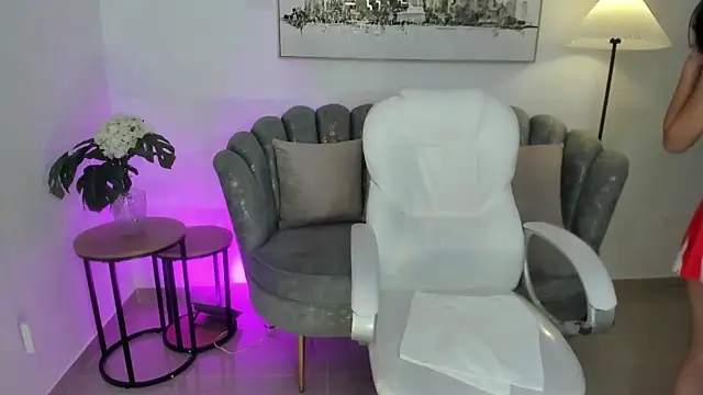 amara foxx online show from June 20, 2026, 6:54 pm