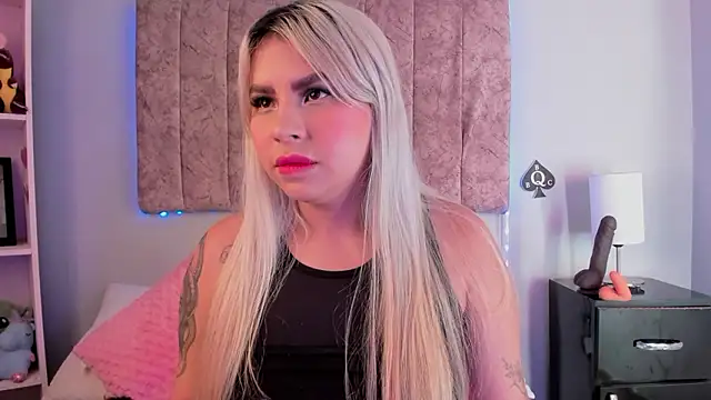 Snapshot of naomi_sanz chatting on February 19, 2026, 7:48 am naomi sanz online show from February 19, 2026, 7:48 am