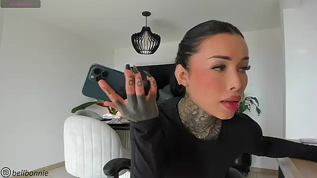 belllbonniie online show from November 19, 2025, 8:31 pm