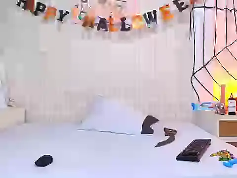 LuigiMarchetti online show from October 31, 2025, 7:48 pm