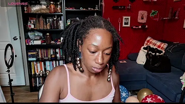 MarleyAquafina online show from October 7, 2025, 2:03 pm