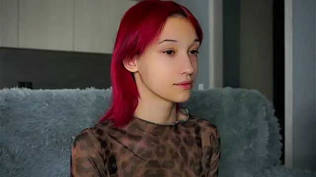 Snapshot of Likalense chatting on September 30, 2025, 12:32 pm Likalense online show from September 30, 2025, 12:32 pm