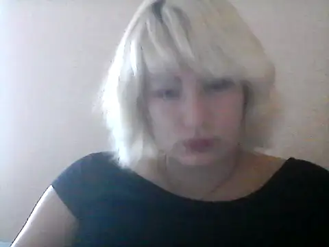 LallyLoveXx online show from September 10, 2025, 7:52 am