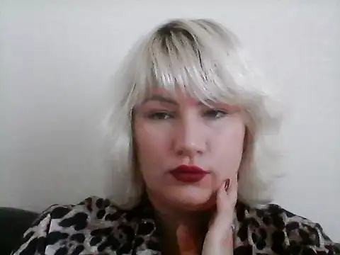 LallyLoveXx online show from September 15, 2025, 10:37 am