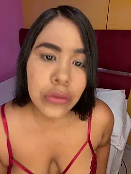 Snapshot of Roxxybigboobs chatting on October 8, 2025, 6:38 pm Roxxybigboobs online show from October 8, 2025, 6:38 pm