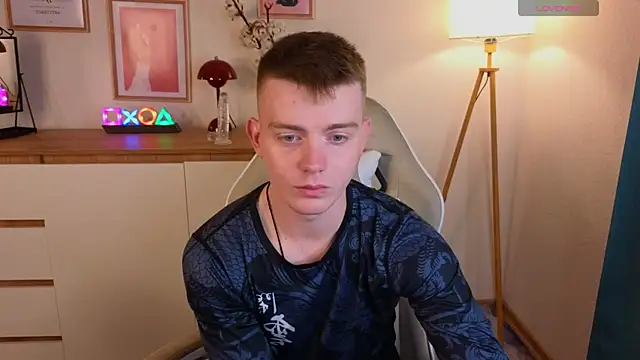 happy de1mos online show from September 16, 2025, 7:15 pm