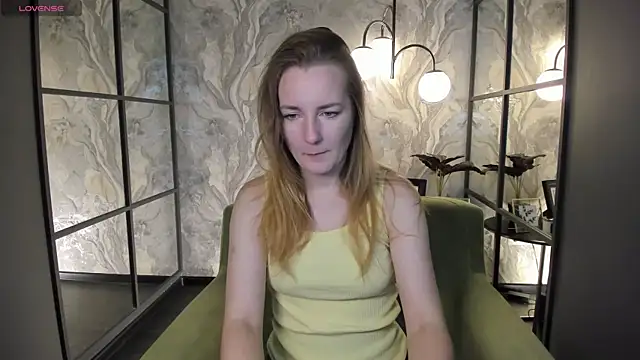 MeggySun online show from September 29, 2025, 6:29 am