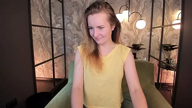 MeggySun online show from November 7, 2025, 1:33 pm