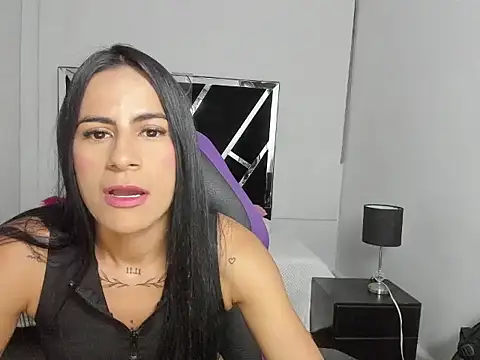 charlotthe ee online show from October 25, 2025, 11:29 am