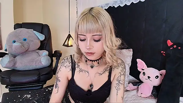 IvyBelle  online show from May 8, 2026, 11:26 am