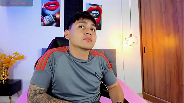 Nicolas James Sc online show from September 13, 2025, 1:33 pm