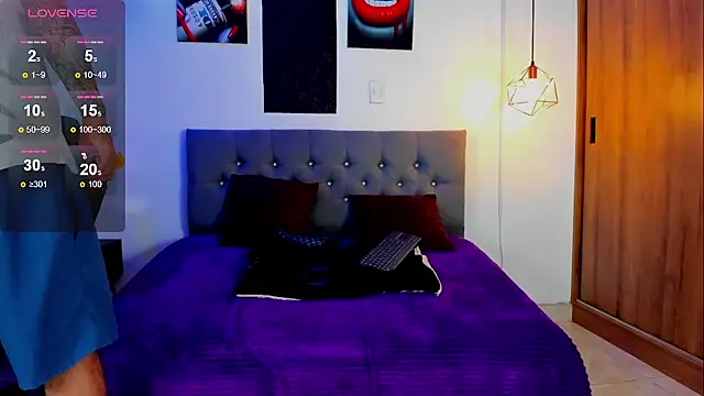 Nicolas James Sc online show from September 19, 2025, 2:18 pm