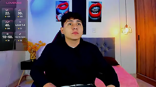 Nicolas James Sc online show from December 2, 2025, 1:39 pm