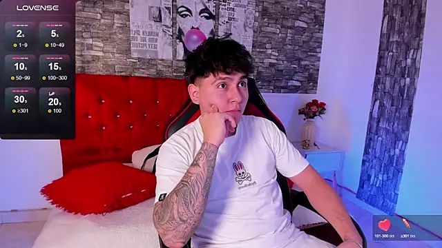 Snapshot of Nicolas_James_Sc chatting on March 4, 2026, 1:50 pm Nicolas James Sc online show from March 4, 2026, 1:50 pm