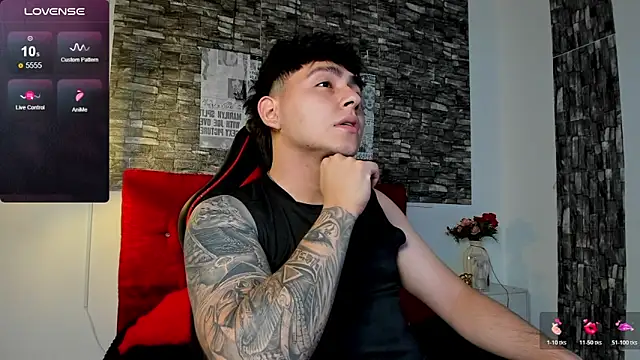 Snapshot of Nicolas_James_Sc chatting on March 16, 2026, 1:59 pm Nicolas James Sc online show from March 16, 2026, 1:59 pm