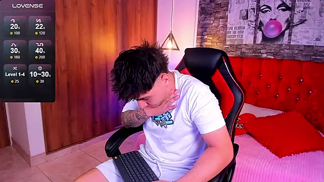 Snapshot of Nicolas_James_Sc chatting on March 24, 2026, 2:22 pm Nicolas James Sc online show from March 24, 2026, 2:22 pm