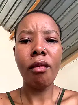 Snapshot of Pretty_Beauty chatting on November 2, 2025, 11:01 am Pretty Beauty online show from November 2, 2025, 11:01 am