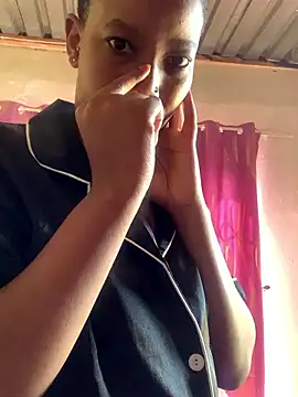 Snapshot of Pretty_Beauty chatting on November 7, 2025, 7:08 am Pretty Beauty online show from November 7, 2025, 7:08 am