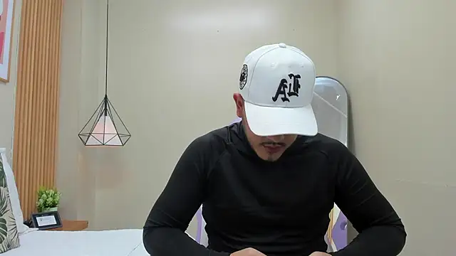 Andrew Lewiss online show from February 3, 2026, 2:44 pm