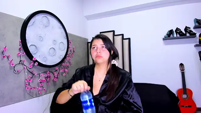 Snapshot of Charlotte-Star chatting on October 25, 2025, 9:53 pm Charlotte-Star online show from October 25, 2025, 9:53 pm