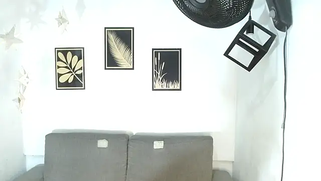 Snapshot of criss_zuri chatting on September 11, 2025, 11:32 am criss zuri online show from September 11, 2025, 11:32 am