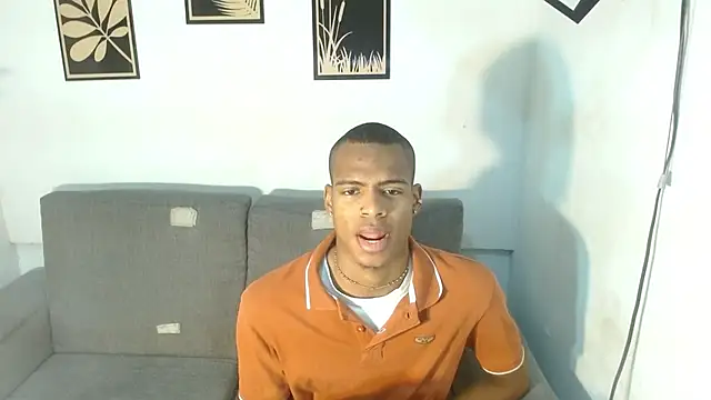 Snapshot of criss_zuri chatting on September 15, 2025, 11:32 am criss zuri online show from September 15, 2025, 11:32 am