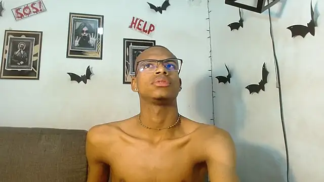 Snapshot of criss_zuri chatting on October 30, 2025, 11:22 am criss zuri online show from October 30, 2025, 11:22 am