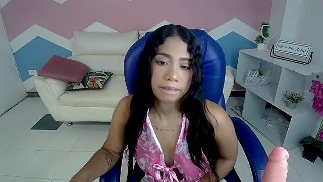 tiny luxe online show from September 8, 2025, 11:26 pm