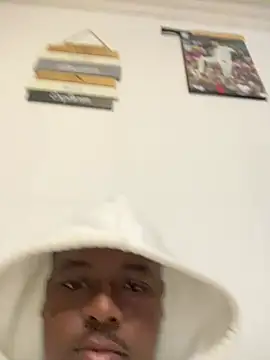 Snapshot of DaddyMyles chatting on July 27, 2026, 8:27 pm DaddyMyles online show from July 27, 2026, 8:27 pm