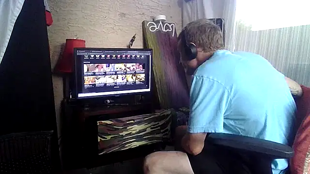 Snapshot of WWGD69 chatting on May 24, 2026, 12:43 pm WWGD69 online show from May 24, 2026, 12:43 pm