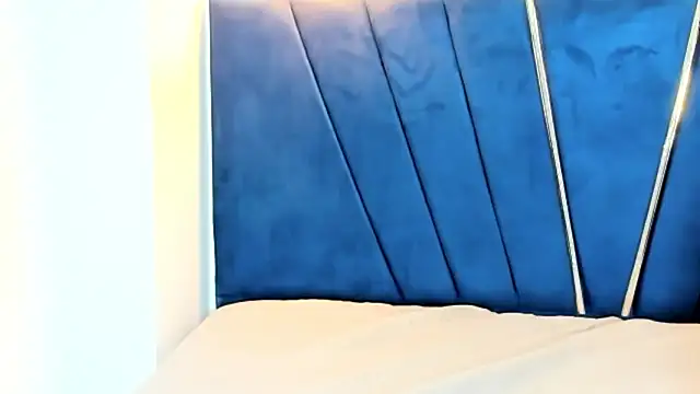 zeusapollofuck online show from September 18, 2025, 9:06 pm