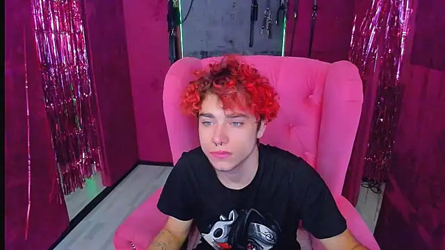 Blaiz Vok online show from December 15, 2025, 8:46 pm