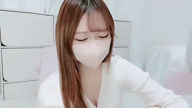 Hanachan Gcup  online show from November 1, 2025, 6:37 am
